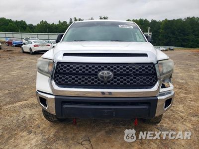 Piąte zdjęcie samochodu w środku: 2019 TOYOTA TUNDRA CREWMAX SR5 VIN:5TFDW5F15KX810862 - miniatura