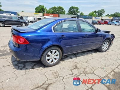 Trzecie zdjęcie samochodu z tyłu: 2008 KIA OPTIMA LX VIN:KNAGE124585235530 - miniatura