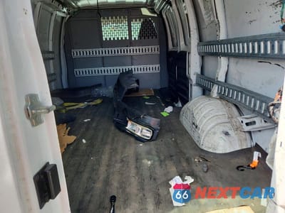 Zdjęcie 10 z 13 samochodu: 2020 CHEVROLET EXPRESS G2500 VIN:1GCWGAFG4L1243082 - miniatura
