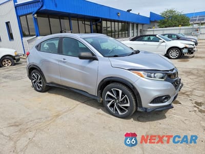 Czwarte zdjęcie samochodu z boku: 2019 HONDA HR-V SPORT VIN:3CZRU6H15KG725145 - miniatura