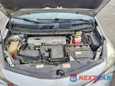 Zdjęcie 11 z 12 samochodu: 2016 TOYOTA PRIUS V TWO VIN:JTDZN3EU2GJ046200 - miniatura