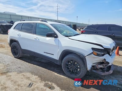 Czwarte zdjęcie samochodu z boku: 2023 JEEP CHEROKEE ALTITUDE LUX VIN:1C4PJMMB8PD103068 - miniatura