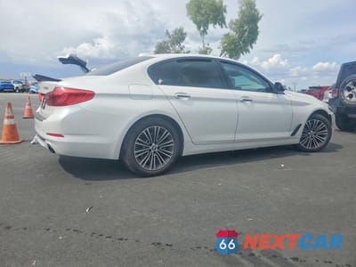 Trzecie zdjęcie samochodu z tyłu: 2017 BMW 530 I VIN:WBAJA5C3XHWA35030 - miniatura