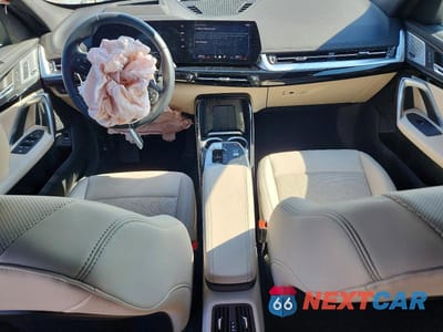 Zdjęcie 8 z 12 samochodu: 2025 BMW X1 XDRIVE28I VIN:WBX73EF09S5309257 - miniatura