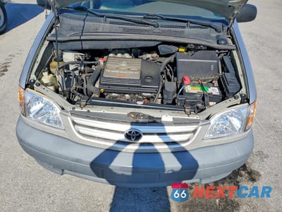Zdjęcie 12 z 13 samochodu: 2001 TOYOTA SIENNA LE VIN:4T3ZF13C61U361571 - miniatura