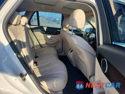 Zdjęcie 10 z 12 samochodu: 2022 MERCEDES-BENZ GLC 300 VIN:W1N0G8DB1NG084651 - miniatura