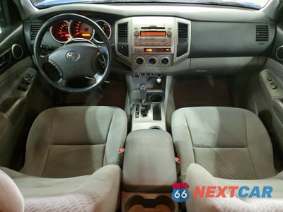 Zdjęcie 8 z 12 samochodu: 2010 TOYOTA TACOMA DOUBLE CAB VIN:3TMLU4EN9AM051217 - miniatura