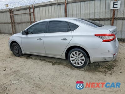 Drugie zdjęcie samochodu z przodu: 2015 NISSAN SENTRA S VIN:3N1AB7AP3FY374882 - miniatura