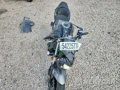 Piąte zdjęcie samochodu w środku: 2023 KAWASAKI ER650 N VIN:ML5EREN17PDA99877 - miniatura