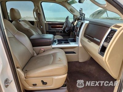 Piąte zdjęcie samochodu w środku: 2011 DODGE RAM 3500 VIN:3D73M4CL8BG514715 - miniatura
