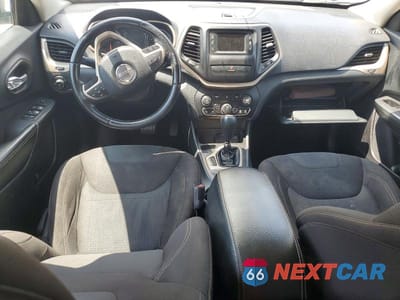Zdjęcie 8 z 13 samochodu: 2016 JEEP CHEROKEE LATITUDE VIN:1C4PJLCB0GW264059 - miniatura