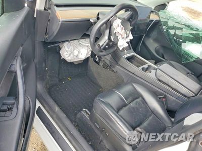 Zdjęcie 8 z 13 samochodu: 2021 TESLA MODEL Y VIN:5YJYGDEE1MF199531 - miniatura