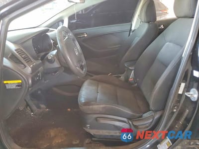 Zdjęcie 7 z 12 samochodu: 2016 KIA FORTE LX VIN:KNAFK4A60G5614281 - miniatura