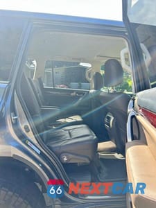 Zdjęcie 6 z 10 samochodu: 2019 LEXUS GX 460 VIN:JTJBM7FX1K5217974 - miniatura