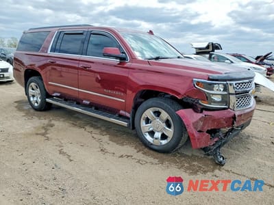 Czwarte zdjęcie samochodu z boku: 2019 CHEVROLET SUBURBAN C1500 LT VIN:1GNSCHKC7KR295979 - miniatura