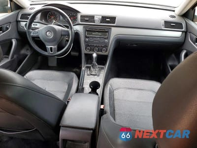 Zdjęcie 8 z 12 samochodu: 2015 VOLKSWAGEN PASSAT S VIN:1VWAT7A37FC011224 - miniatura