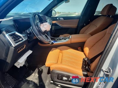 Zdjęcie 7 z 14 samochodu: 2026 BMW X7 XDRIVE40I VIN:5UX23EM02T9328509 - miniatura