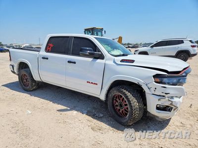 Czwarte zdjęcie samochodu z boku: 2025 RAM 1500 BIG HORN VIN:1C6RRFFG8SN684328 - miniatura