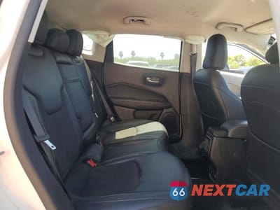 Zdjęcie 10 z 12 samochodu: 2019 JEEP COMPASS LATITUDE VIN:3C4NJDBB2KT703341 - miniatura
