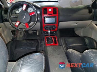 Zdjęcie 8 z 12 samochodu: 2006 CHRYSLER 300C SRT-8 VIN:2C3KA73W06H219676 - miniatura