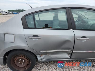 Zdjęcie 10 z 12 samochodu: 2010 NISSAN SENTRA 2.0 VIN:3N1AB6AP1AL669883 - miniatura