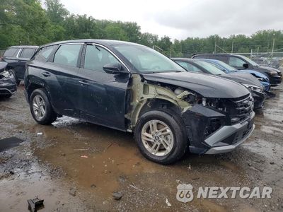 Czwarte zdjęcie samochodu z boku: 2025 HYUNDAI TUCSON SE VIN:3KMJACDE8SE015006 - miniatura