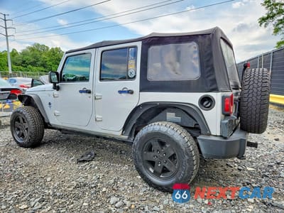 Drugie zdjęcie samochodu z przodu: 2010 JEEP WRANGLER UNLIMITED SPORT VIN:1J4BA3H11AL218110 - miniatura