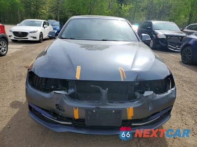 Piąte zdjęcie samochodu w środku: 2018 BMW 330 XI VIN:WBA8D9C58JEM31819 - miniatura