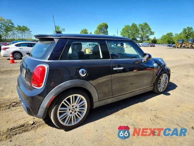 Trzecie zdjęcie samochodu z tyłu: 2016 MINI COOPER S VIN:WMWXP7C53G3B33158 - miniatura