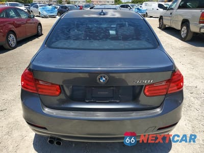 Zdjęcie 6 z 12 samochodu: 2013 BMW 328 I VIN:WBA3A5G53DNP22450 - miniatura