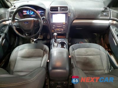 Zdjęcie 8 z 14 samochodu: 2019 FORD EXPLORER XLT VIN:1FM5K8D88KGB48658 - miniatura