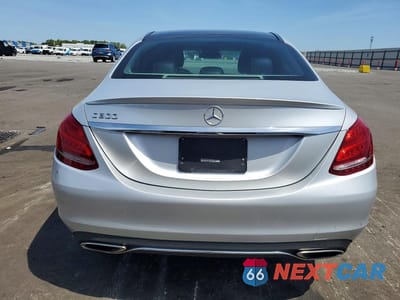 Zdjęcie 6 z 12 samochodu: 2016 MERCEDES-BENZ C 300 VIN:55SWF4JB7GU147927 - miniatura