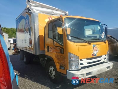 Czwarte zdjęcie samochodu z boku: 2021 ISUZU NPR BOX TRUCK VIN:54DB4W1D5MS207989 - miniatura