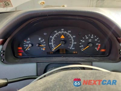Zdjęcie 9 z 12 samochodu: 1999 MERCEDES-BENZ E 320 VIN:WDBJF65H7XA728938 - miniatura