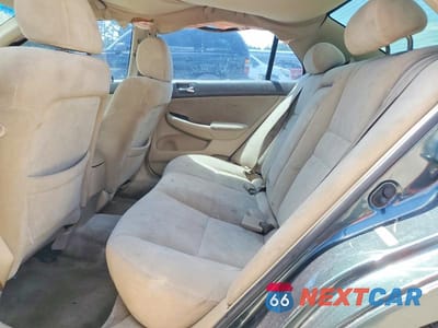 Zdjęcie 10 z 13 samochodu: 2005 HONDA ACCORD LX VIN:1HGCM56405A112972 - miniatura