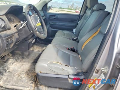 Zdjęcie 7 z 13 samochodu: 2014 TOYOTA TUNDRA SR VIN:5TFUM5F16EX056848 - miniatura