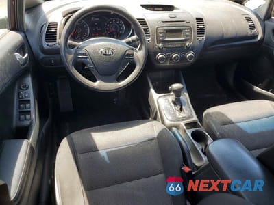 Zdjęcie 8 z 12 samochodu: 2018 KIA FORTE LX VIN:3KPFK4A7XJE222707 - miniatura