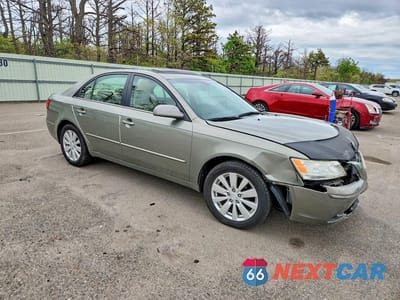 Czwarte zdjęcie samochodu z boku: 2009 HYUNDAI SONATA LIMITED VIN:5NPEU46C99H554883 - miniatura