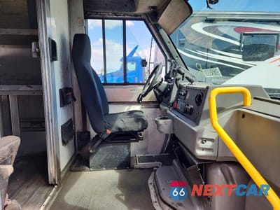 Zdjęcie 11 z 13 samochodu: 2015 ISUZU NPR VIN:JALB4T171F7W00213 - miniatura