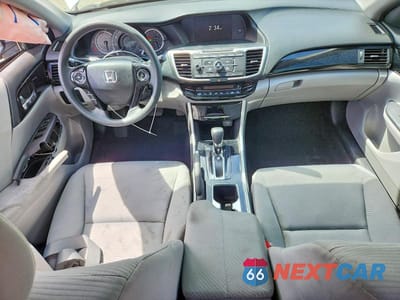 Zdjęcie 8 z 12 samochodu: 2017 HONDA ACCORD LX VIN:1HGCR2F3XHA204134 - miniatura