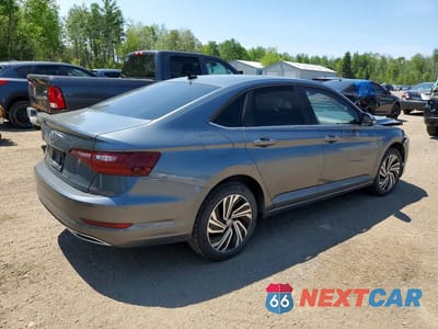 Trzecie zdjęcie samochodu z tyłu: 2021 VOLKSWAGEN JETTA SEL PREMIUM VIN:3VWG57BU5MM033827 - miniatura