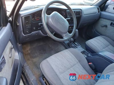Zdjęcie 8 z 12 samochodu: 1998 TOYOTA TACOMA BASE VIN:4TAPM62N1WZ149919 - miniatura