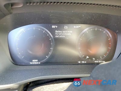 Zdjęcie 9 z 14 samochodu: 2019 VOLVO XC40 T5 MOMENTUM VIN:YV4162UK2K2127203 - miniatura