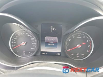 Zdjęcie 9 z 12 samochodu: 2015 MERCEDES-BENZ C 300 4MATIC VIN:55SWF4KB3FU035669 - miniatura