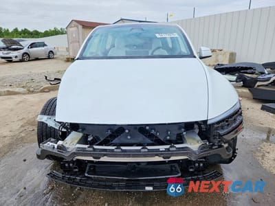 Piąte zdjęcie samochodu w środku: 2026 TESLA MODEL Y VIN:7SAYGDEE8TF359387 - miniatura