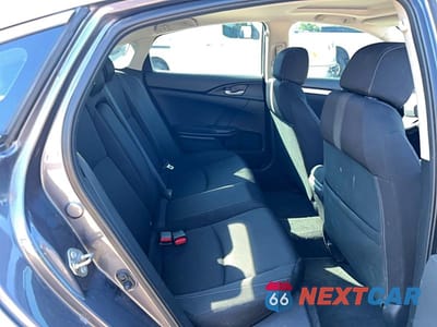 Zdjęcie 6 z 10 samochodu: 2018 HONDA CIVIC EX VIN:19XFC2F7XJE031850 - miniatura