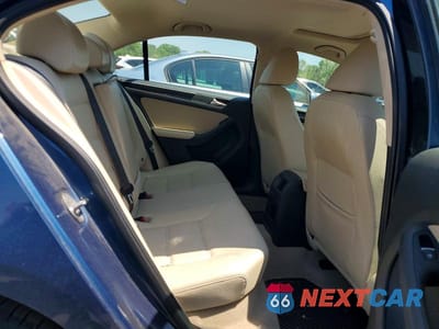 Zdjęcie 10 z 12 samochodu: 2016 VOLKSWAGEN JETTA SEL VIN:3VWL17AJ6GM390343 - miniatura