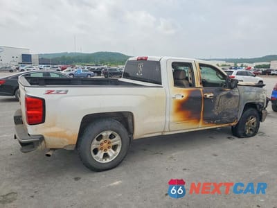 Trzecie zdjęcie samochodu z tyłu: 2015 CHEVROLET SILVERADO C1500 LT VIN:1GCRCRECXFZ257547 - miniatura