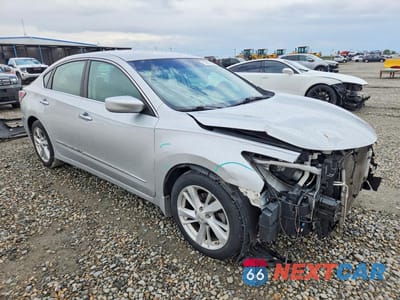 Czwarte zdjęcie samochodu z boku: 2015 NISSAN ALTIMA 2.5 SV VIN:1N4AL3APXFC141258 - miniatura