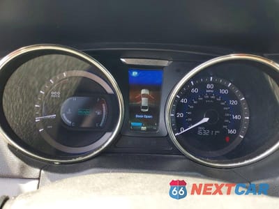 Zdjęcie 9 z 12 samochodu: 2011 HYUNDAI SONATA HYBRID VIN:KMHEC4A48BA018566 - miniatura